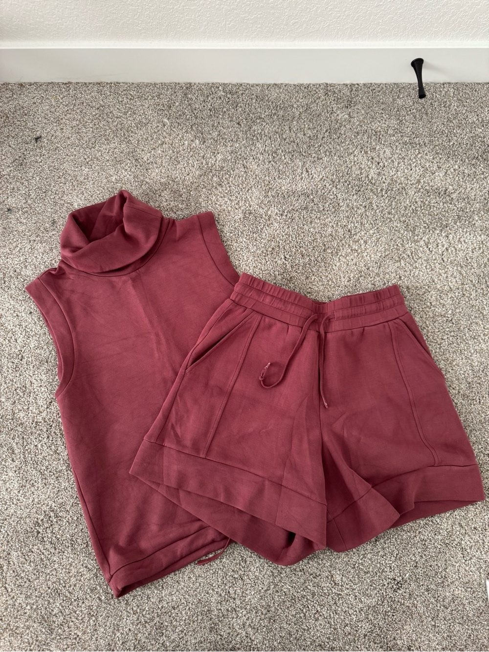 Varley Sleeveless Turtleneck & Drawstring Shorts Set - Mauve